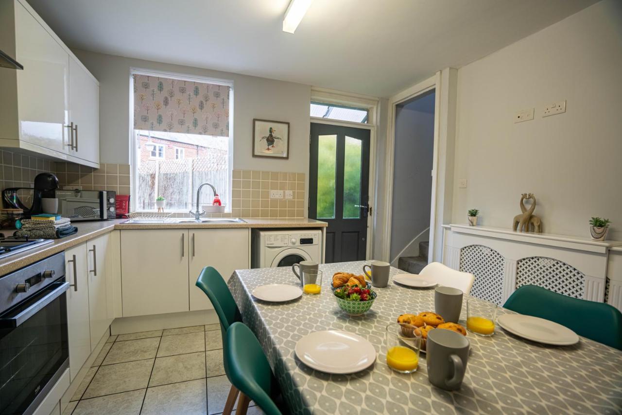 The Becket - Three Bedroom City Centre House With Parking Canterbury Exteriör bild